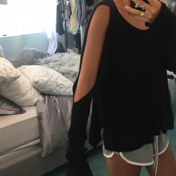 Jolie Black cold shoulder long sleeve waffle top - Picture 3 of 6